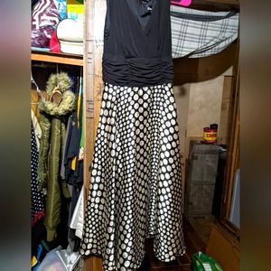 Beautiful size 6 CONNECTED DRESS